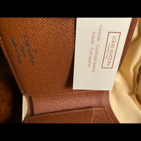 louis vuitton wallet - Picture 7 of 7